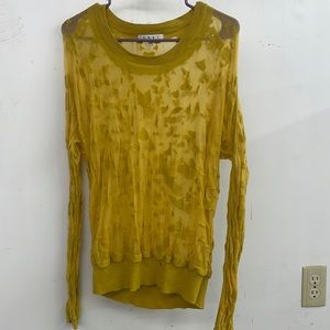 Lightweight Size L women’s sweater color mustard